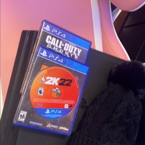 I have a lv beanie $50 obo, ps4pro, 3 games 1 controller looking for a trade ps5